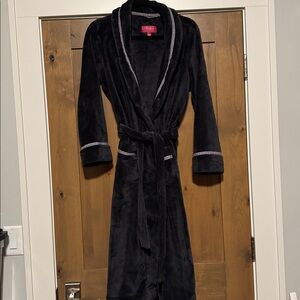 Victorias Secret Plush Bathrobe Womens XS Gray- Logo Ribbon Trim chunky warm